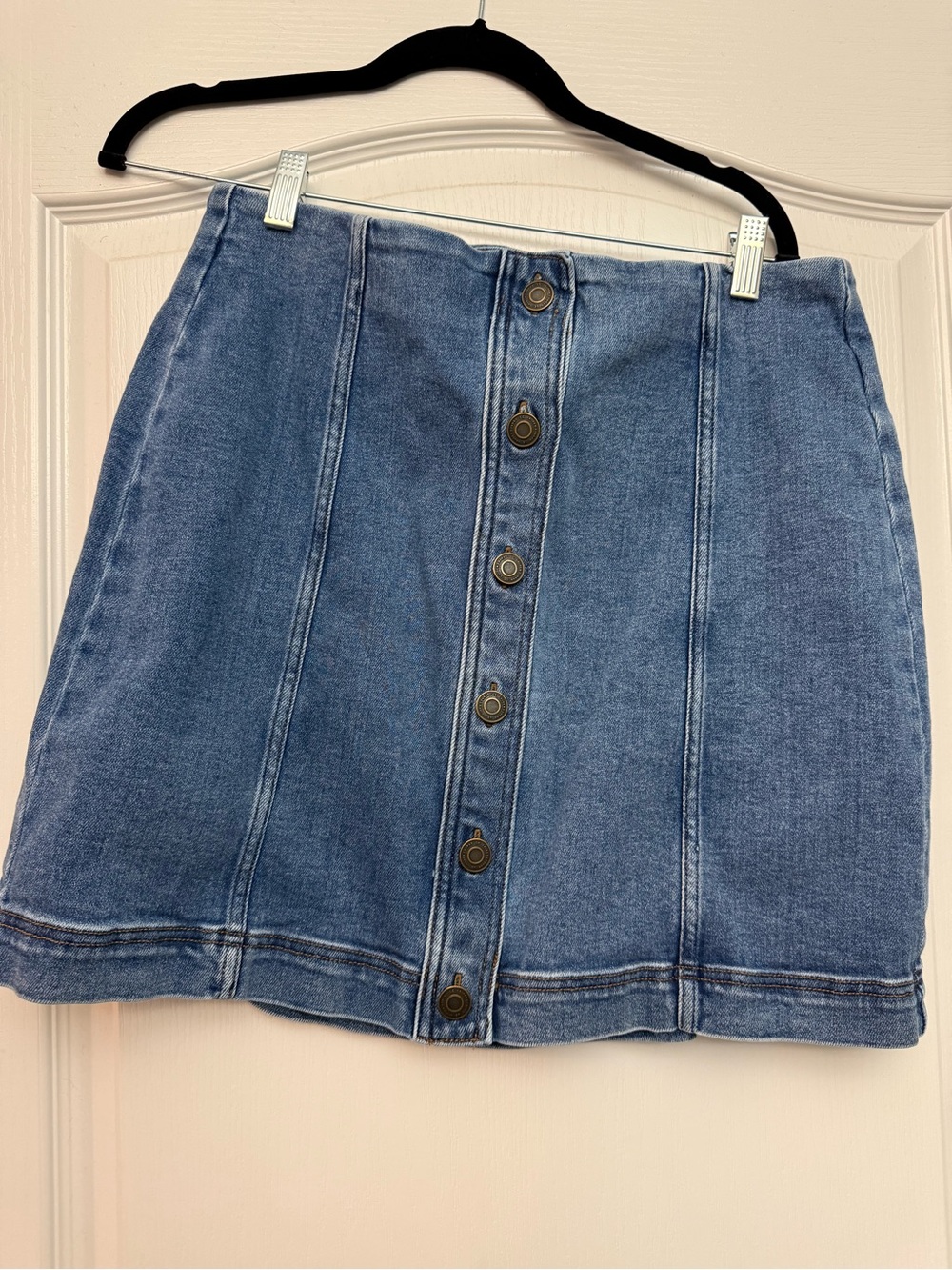 LC Lauren Conrad Medium Blue Button-Front Denim Mini Skirt